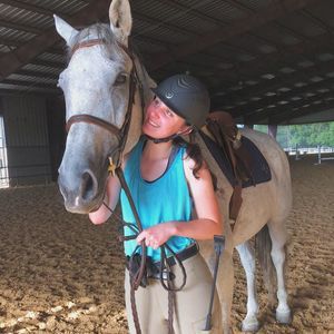 Meet your Posher, Claire